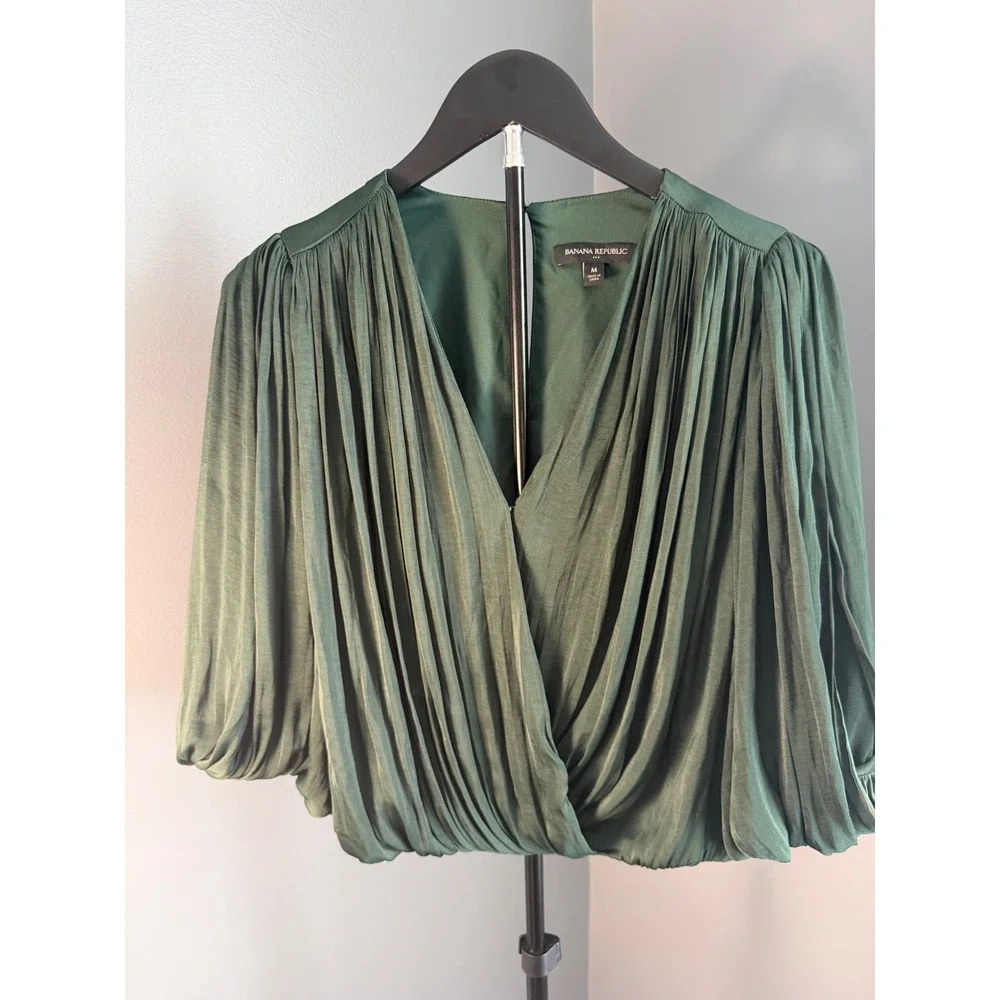 Banana Republic Blouse Womens  Emerald Green Pleated Puff Sleeve Wrap V-Neck Boh
